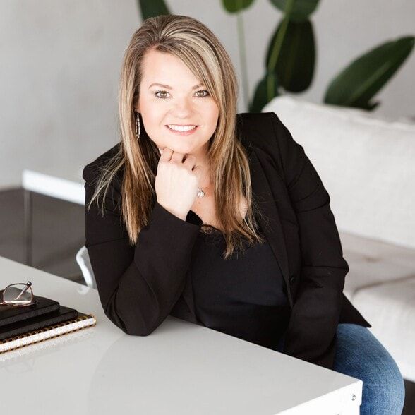 Land Listing Agent Photo