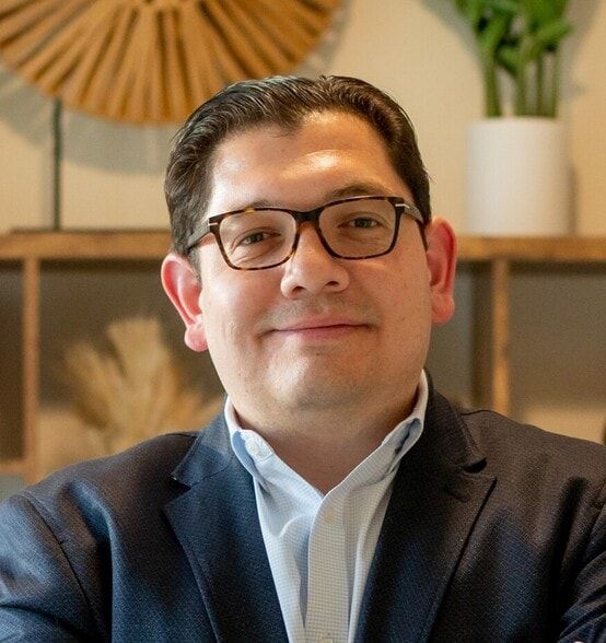 Land Listing Agent Photo