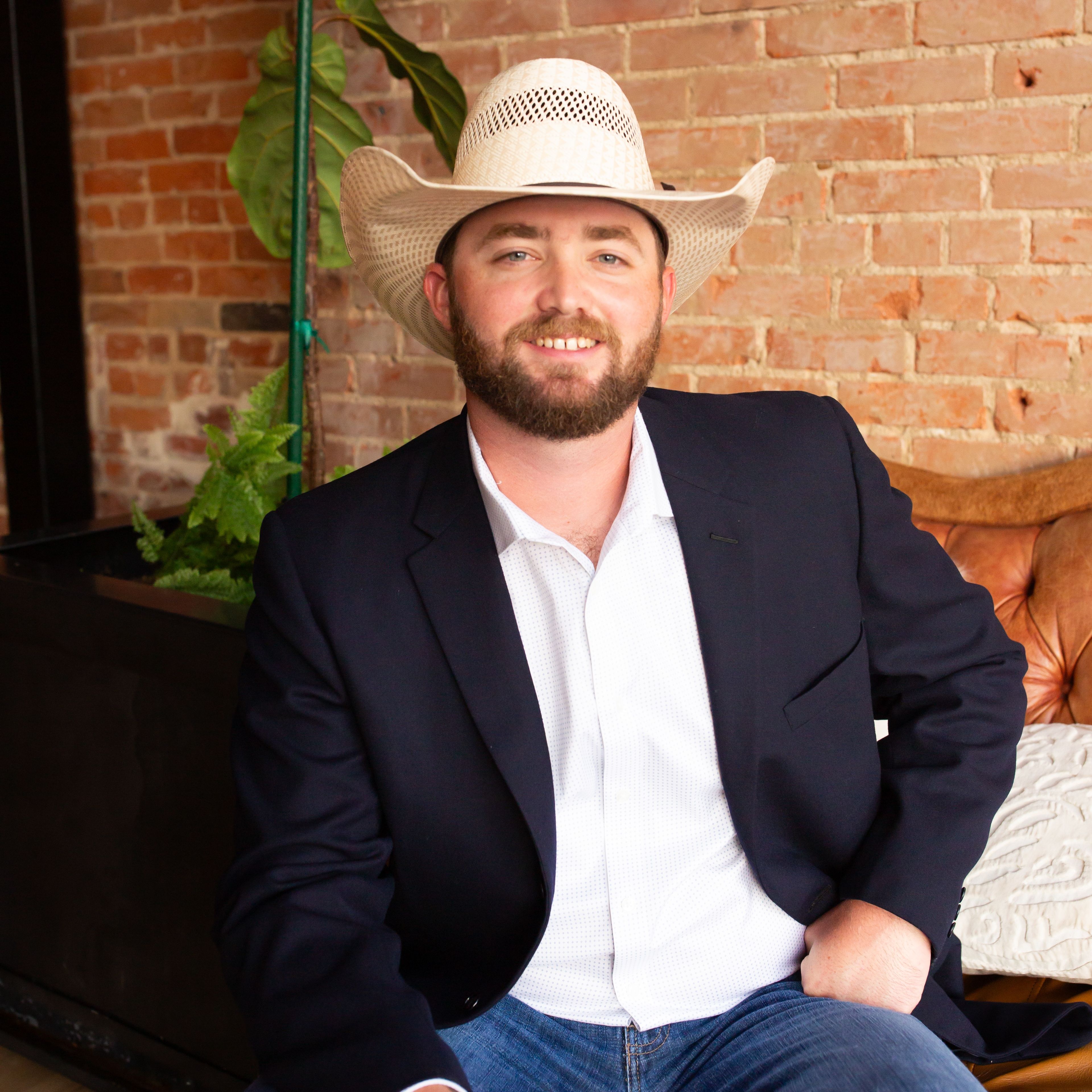 Land Listing Agent Photo