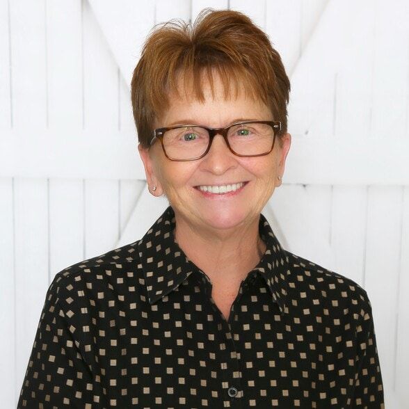 Land Listing Agent Photo