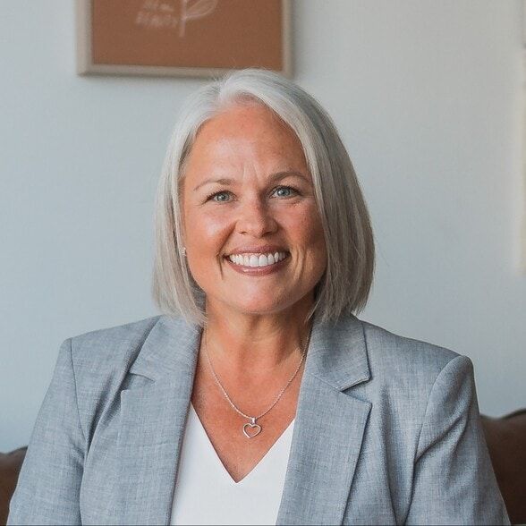 Land Listing Agent Photo