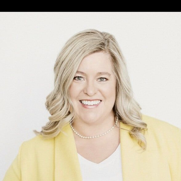 Land Listing Agent Photo