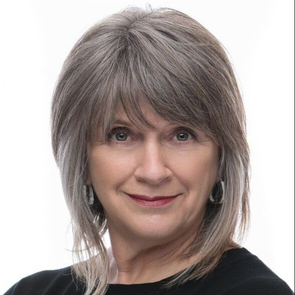 Land Listing Agent Photo