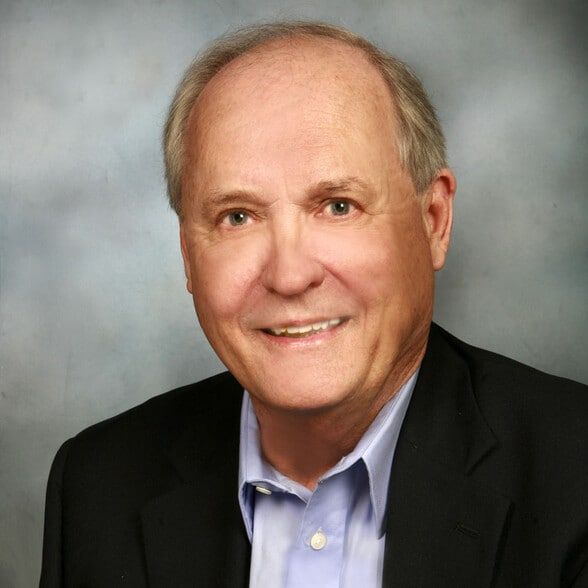 Land Listing Agent Photo