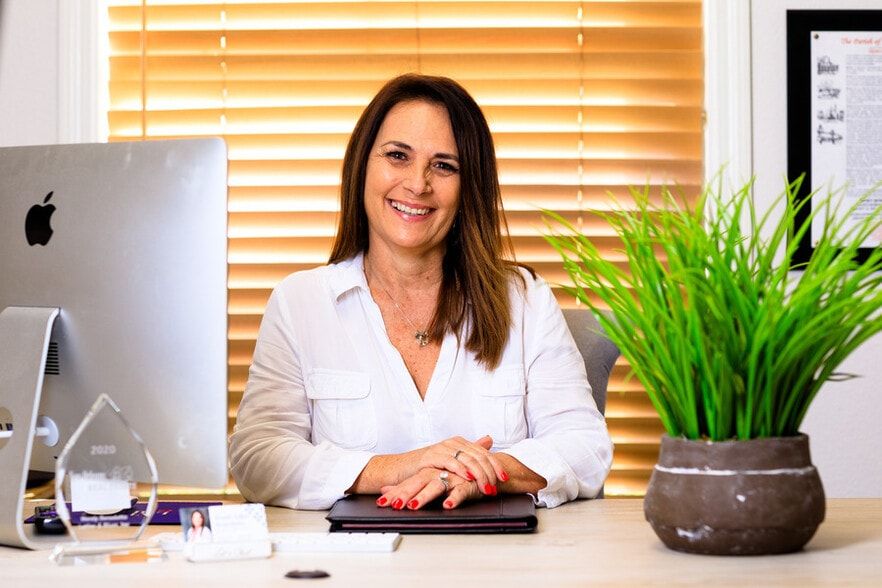 Land Listing Agent Photo