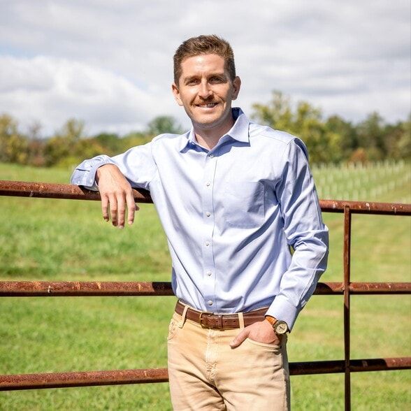 Land Listing Agent Photo