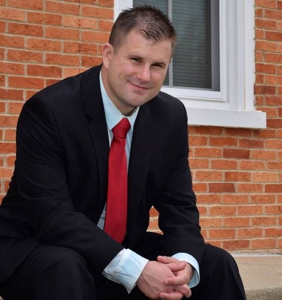 Land Listing Agent Photo