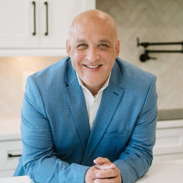 Land Listing Agent Photo