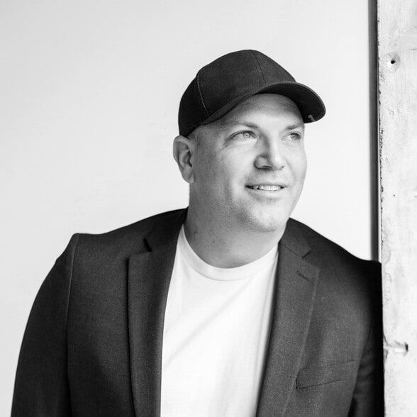 Land Listing Agent Photo