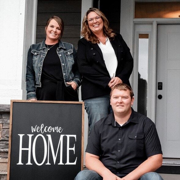 Land Listing Agent Photo