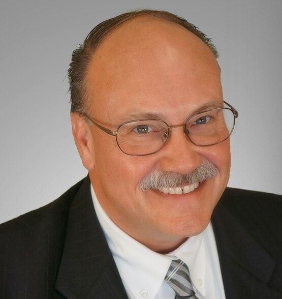 Land Listing Agent Photo