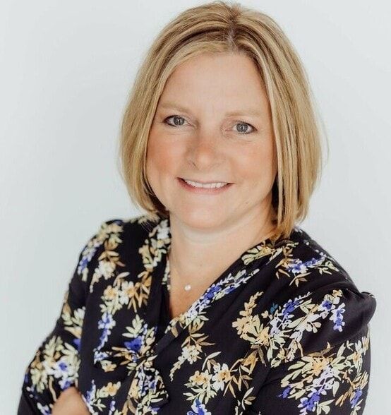 Land Listing Agent Photo