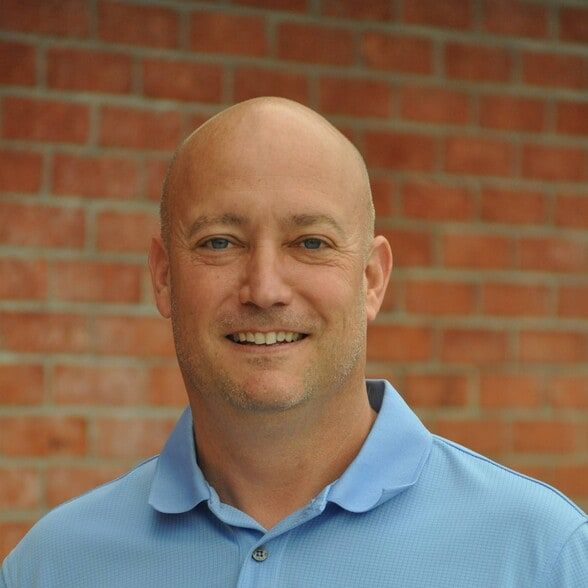 Land Listing Agent Photo