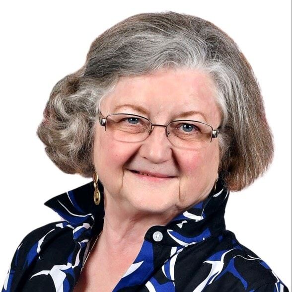 Land Listing Agent Photo