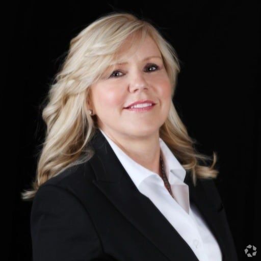 Land Listing Agent Photo