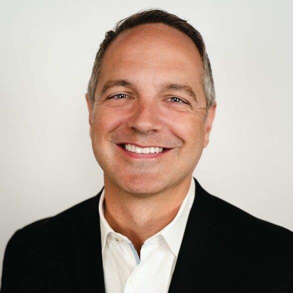 Land Listing Agent Photo