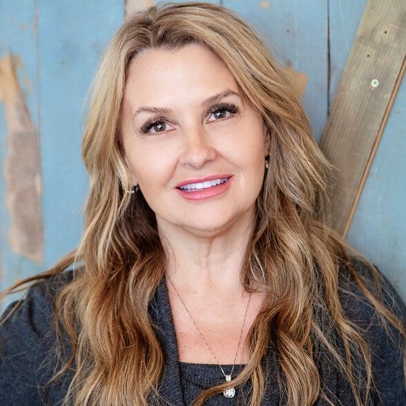 Land Listing Agent Photo