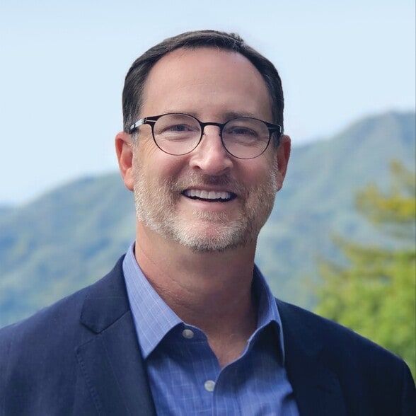 Land Listing Agent Photo