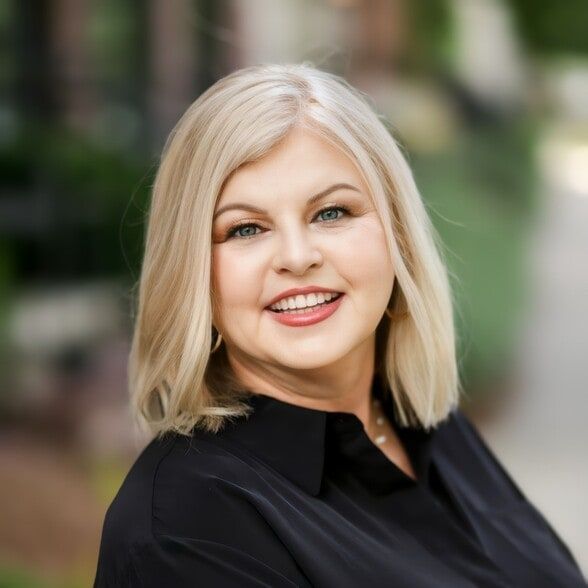 Land Listing Agent Photo