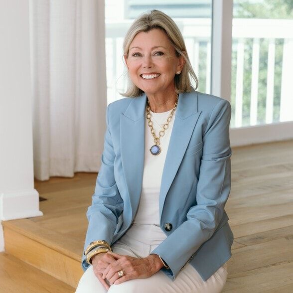 Land Listing Agent Photo