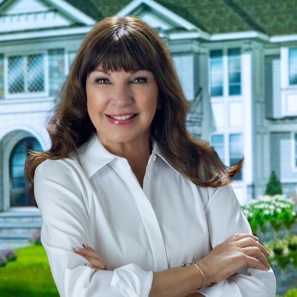 Land Listing Agent Photo