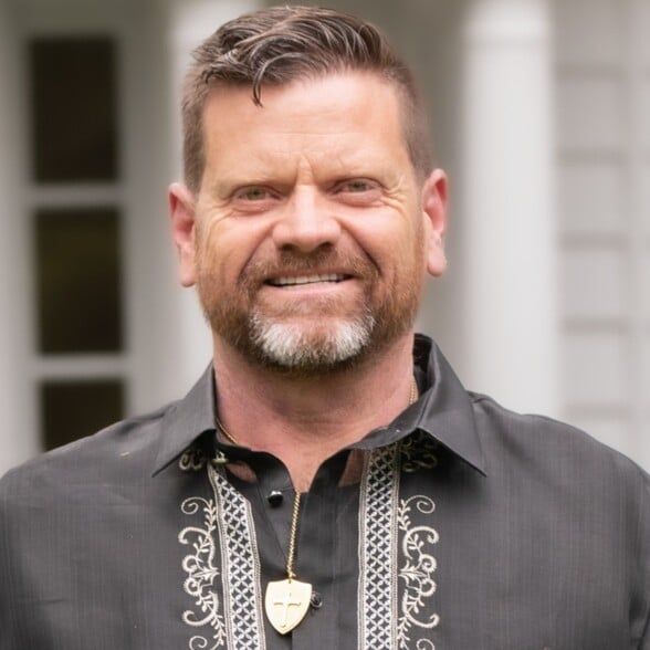 Land Listing Agent Photo