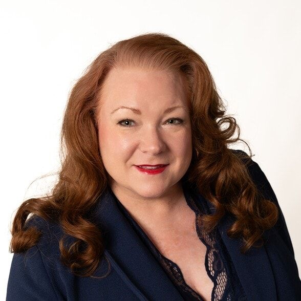 Land Listing Agent Photo