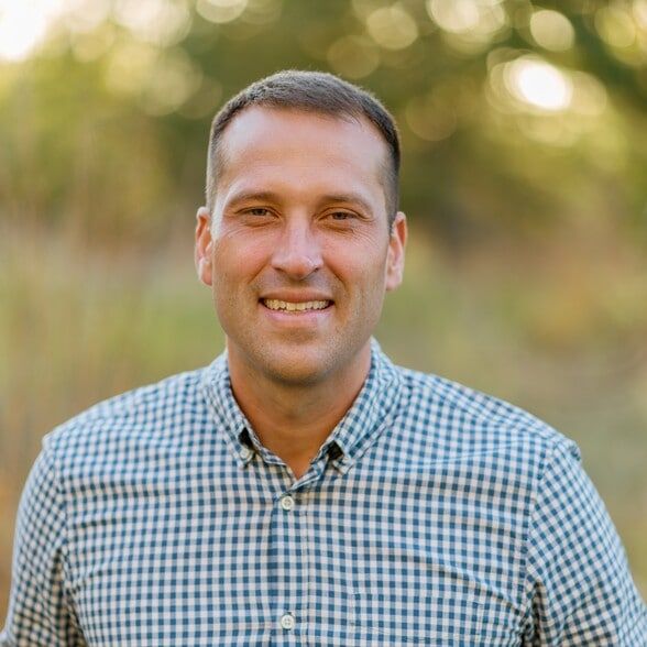 Land Listing Agent Photo