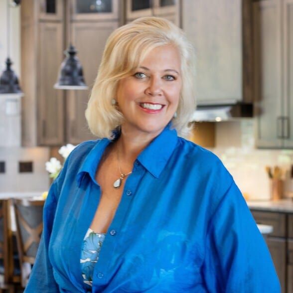 Land Listing Agent Photo