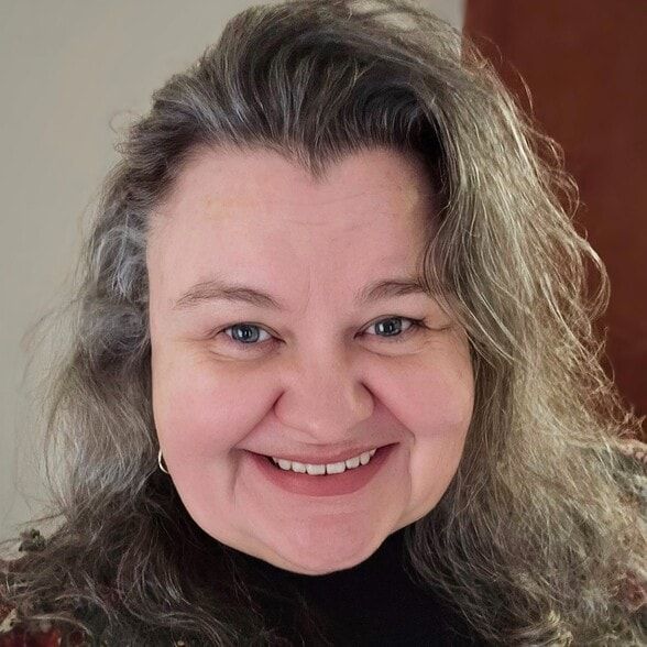 Land Listing Agent Photo