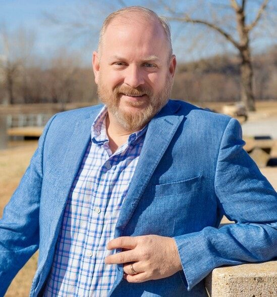 Land Listing Agent Photo