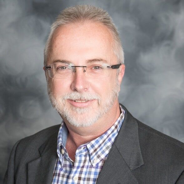 Land Listing Agent Photo