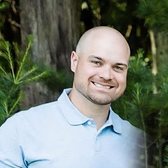 Land Listing Agent Photo