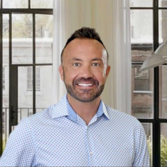 Land Listing Agent Photo