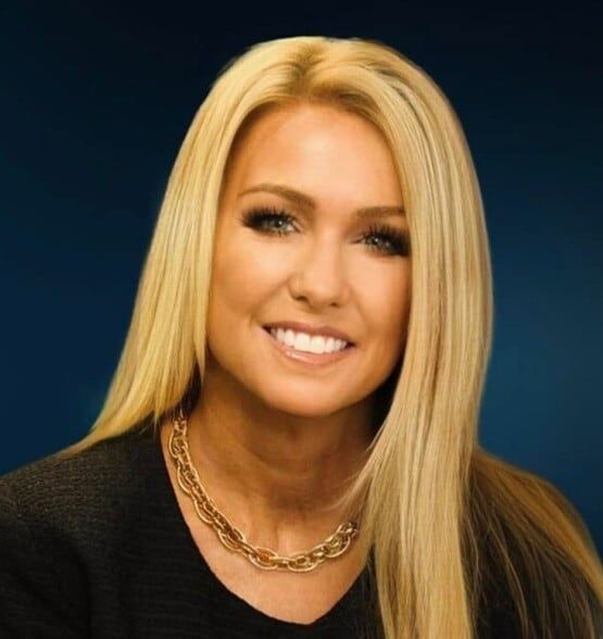 Land Listing Agent Photo