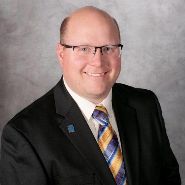 Land Listing Agent Photo