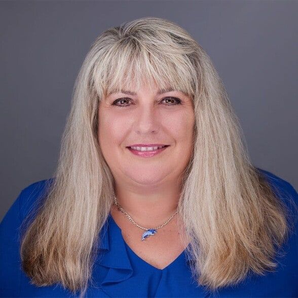 Land Listing Agent Photo