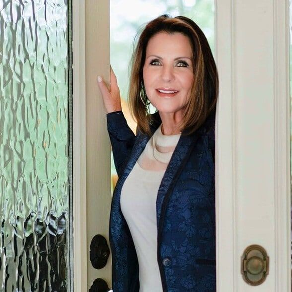 Land Listing Agent Photo