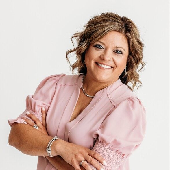 Land Listing Agent Photo