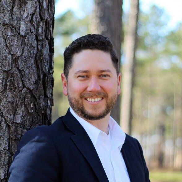 Land Listing Agent Photo