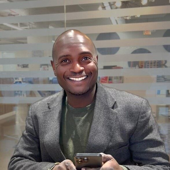 Land Listing Agent Photo