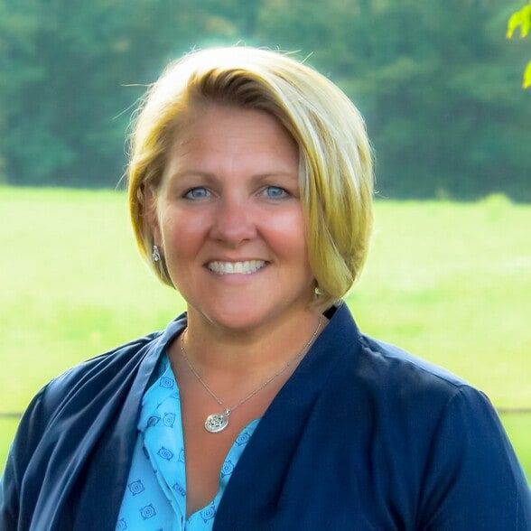 Land Listing Agent Photo