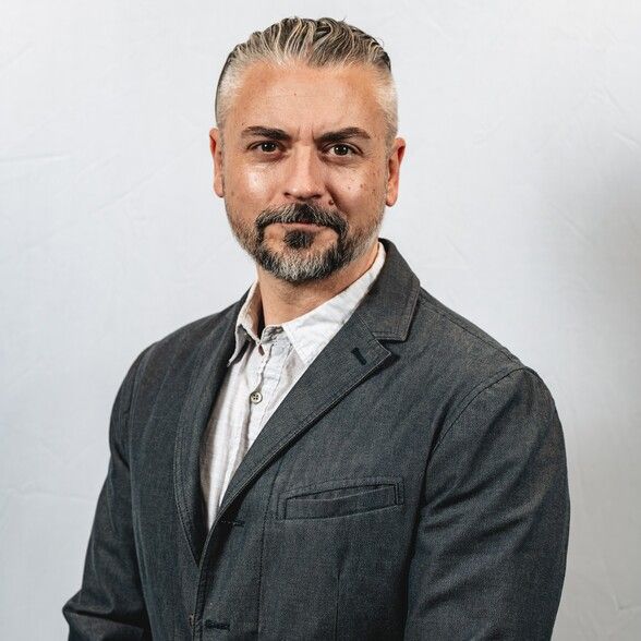 Land Listing Agent Photo