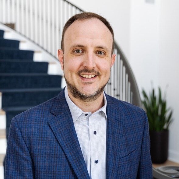 Land Listing Agent Photo