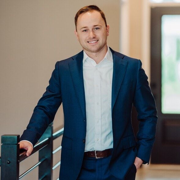 Land Listing Agent Photo