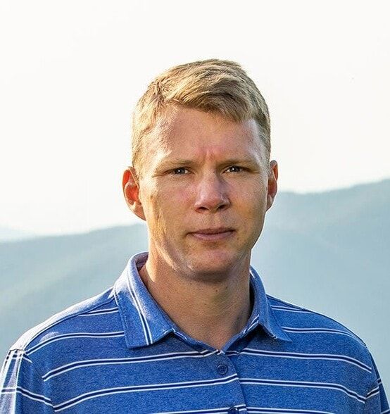 Land Listing Agent Photo