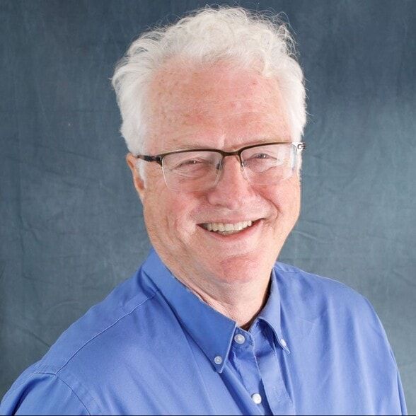 Land Listing Agent Photo