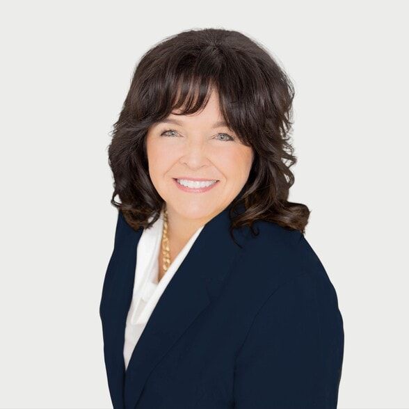 Land Listing Agent Photo