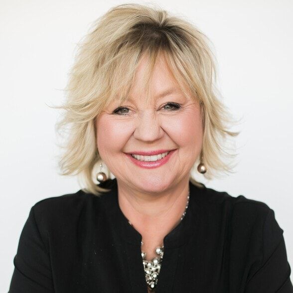 Land Listing Agent Photo