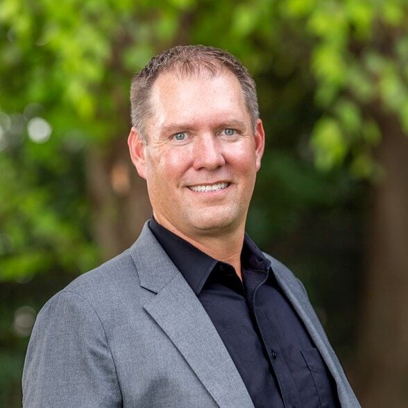 Land Listing Agent Photo